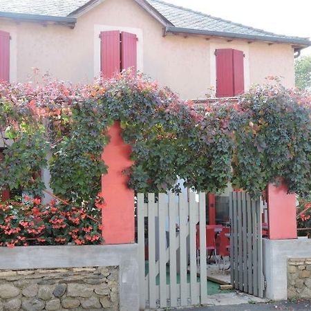 Hôtel Les Vignes Rouges Ispagnac Exterior foto